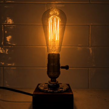 incandescent light bulb